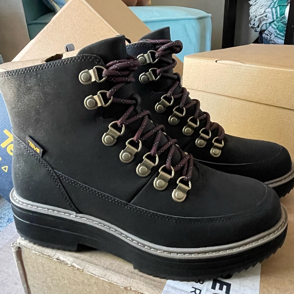 Teva Women's Black Ankle Boots with Brown Laces